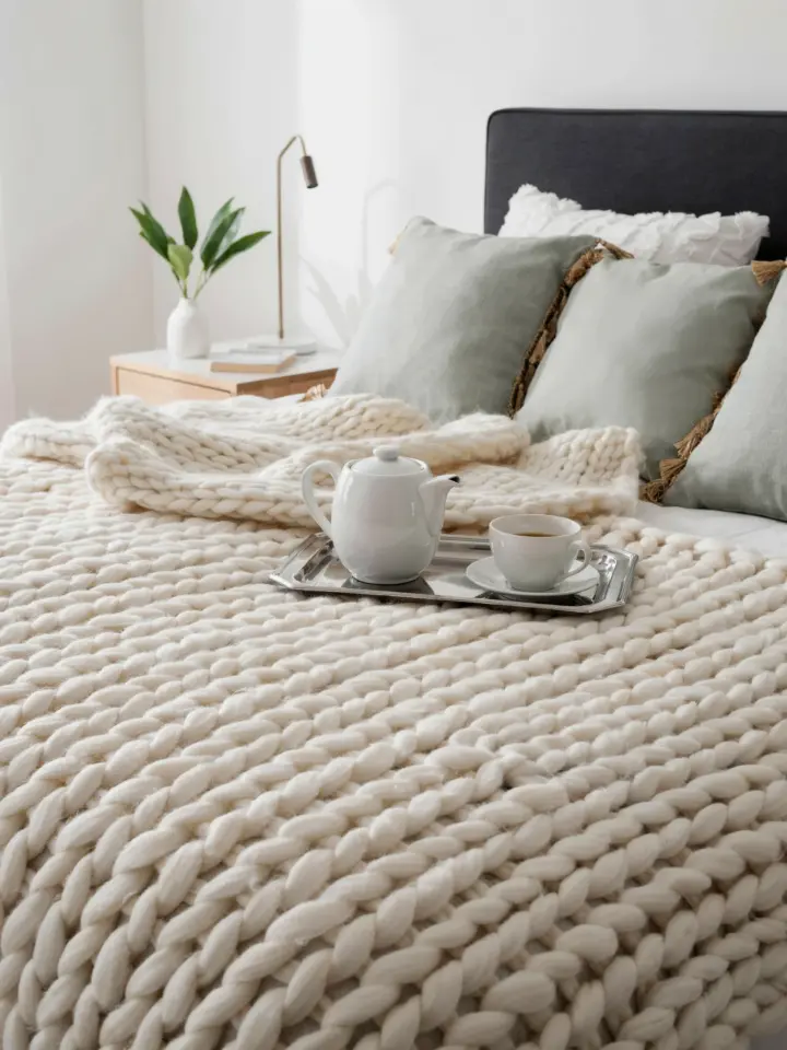 Chunky Knit Wool Blanket DIY or Buy | Cozy Fall Decor Inspiration for Scandinavian Style